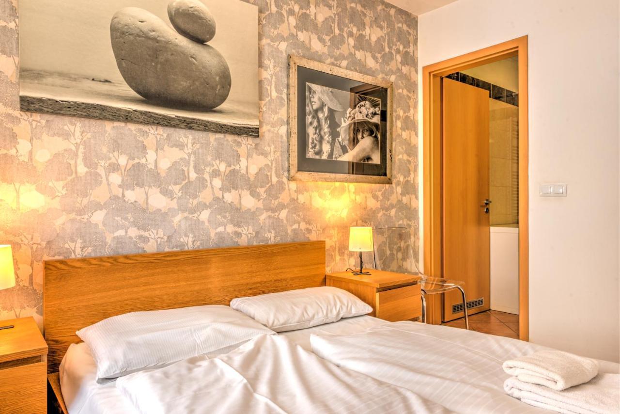 Central Capital Apartments Budapest Esterno foto
