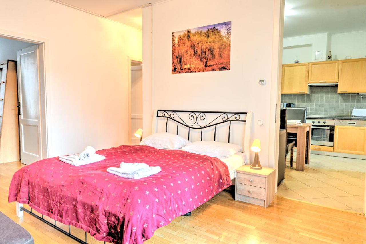 Central Capital Apartments Budapest Esterno foto