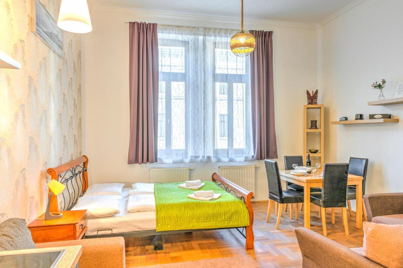Central Capital Apartments Budapest Esterno foto