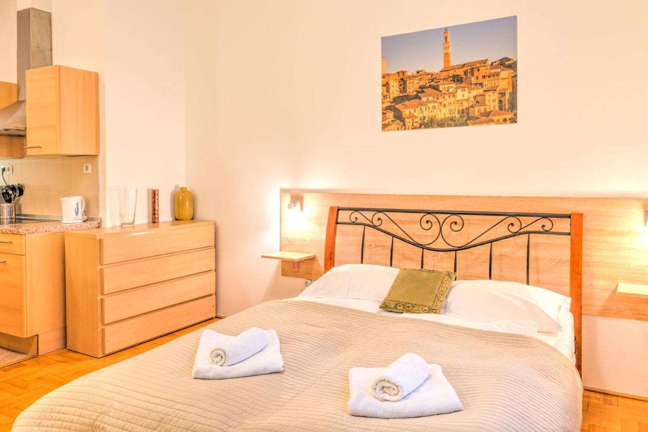 Central Capital Apartments Budapest Esterno foto
